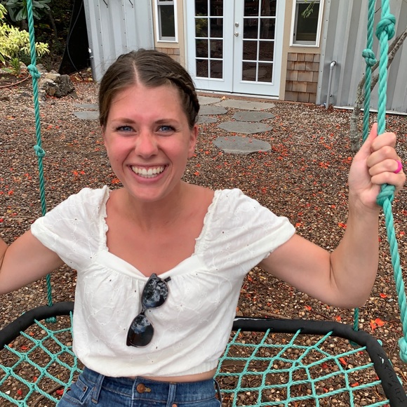 Meet your Posher, Andrea - Picture 1 of 1